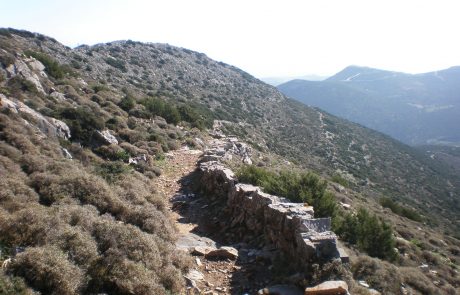 Sifnos-paths-on-the-mountains